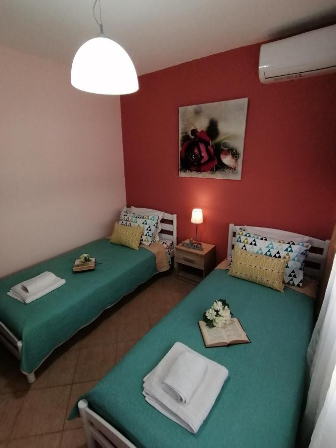 Bella Casa Daire Néa Péramos Dış mekan fotoğraf