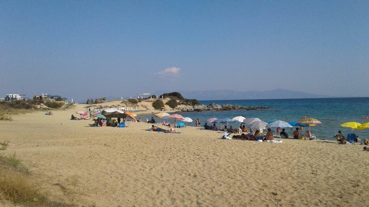 Bella Casa Daire Néa Péramos Dış mekan fotoğraf